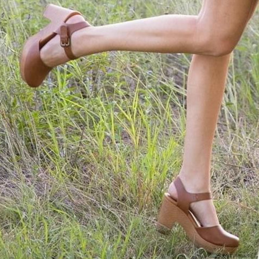 Bohemian Chic Cognac Heeled Closed Toe Clog Pump
